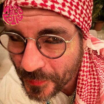 Aos 48 anos, Thiago Lacerda faz rara aparição com a esposa em festa de Carnaval