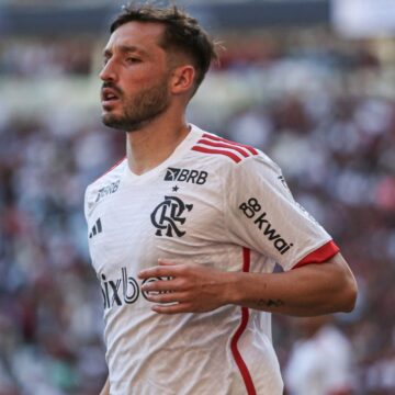 Viña é barrado no quarto jogo, e River Plate se afunda em crise com nova derrota