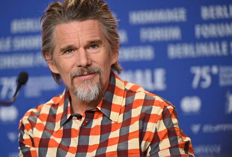 Indicado ao Oscar com Wagner Moura, Ethan Hawke gravará filme no Brasil