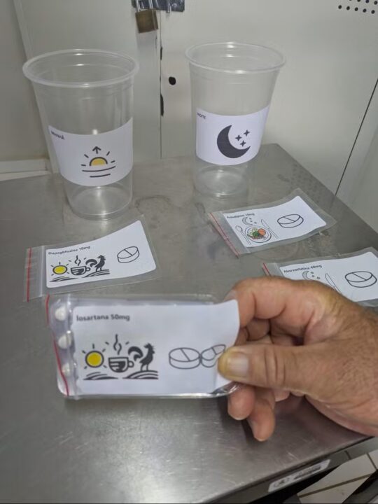 Médico cria receitas com desenhos e transforma tratamento de pacientes no Sertão nordestino