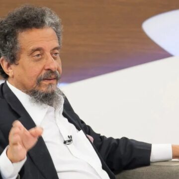 João Santana vê espaço para candidatura de centro em meio à polarização política