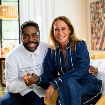 Em entrevista a Lázaro Ramos, Andrea Beltrão defende silêncio e vulnerabilidade: “não saber o que dizer é fundamental”