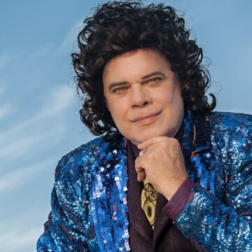 Diogo Vilela apresenta espetáculo em homenagem a Cauby Peixoto em Salvador; aos detalhes