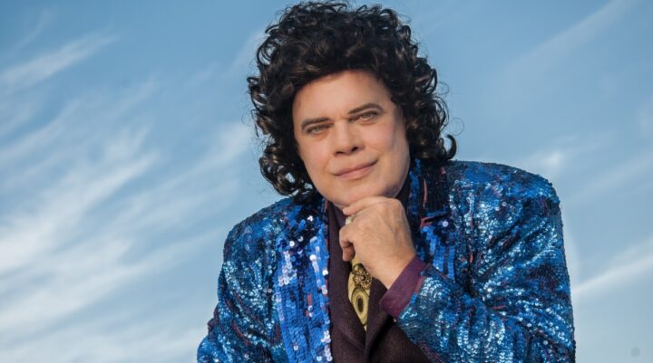 Diogo Vilela apresenta espetáculo em homenagem a Cauby Peixoto em Salvador; aos detalhes