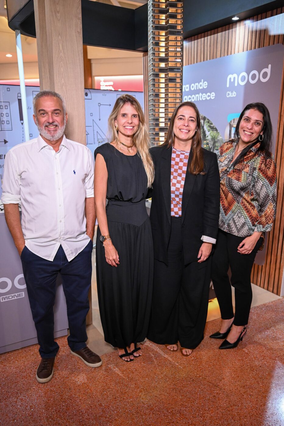 André Gomes, Tarcila Leal, Alice Thomé Latorre e Thaís Pessoa