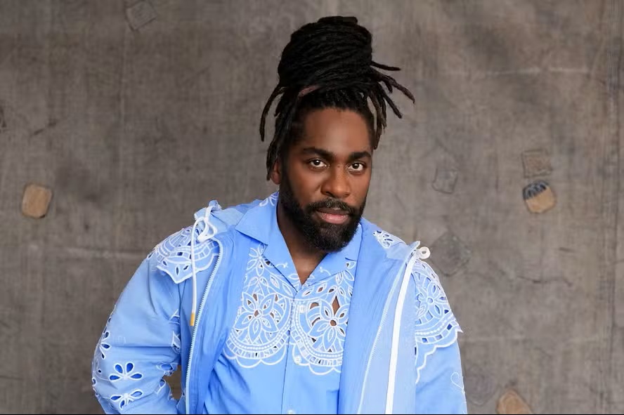 Lázaro Ramos estreia como vilão em novela e fala sobre desafio inédito: “Fazer maldade na ficção é bom”