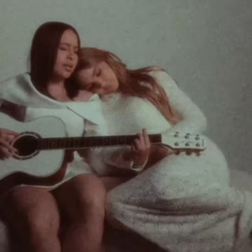 Mari Fernandez fala da reação da família à gravidez da esposa: “Entendeu que a gente se ama muito”