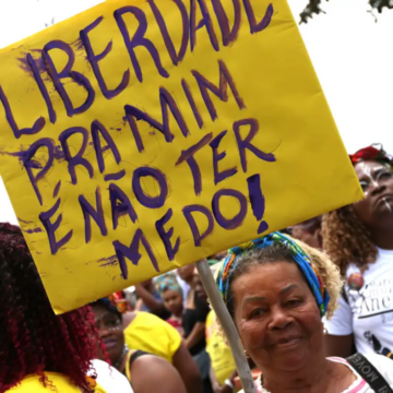 Senado aprova projeto que equipara misoginia ao racismo