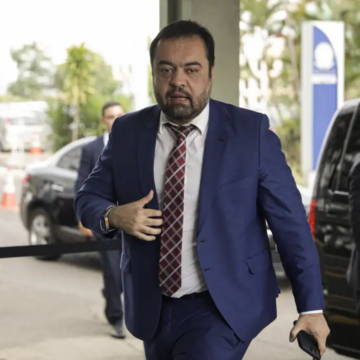 TSE forma maioria para tornar Cláudio Castro inelegível