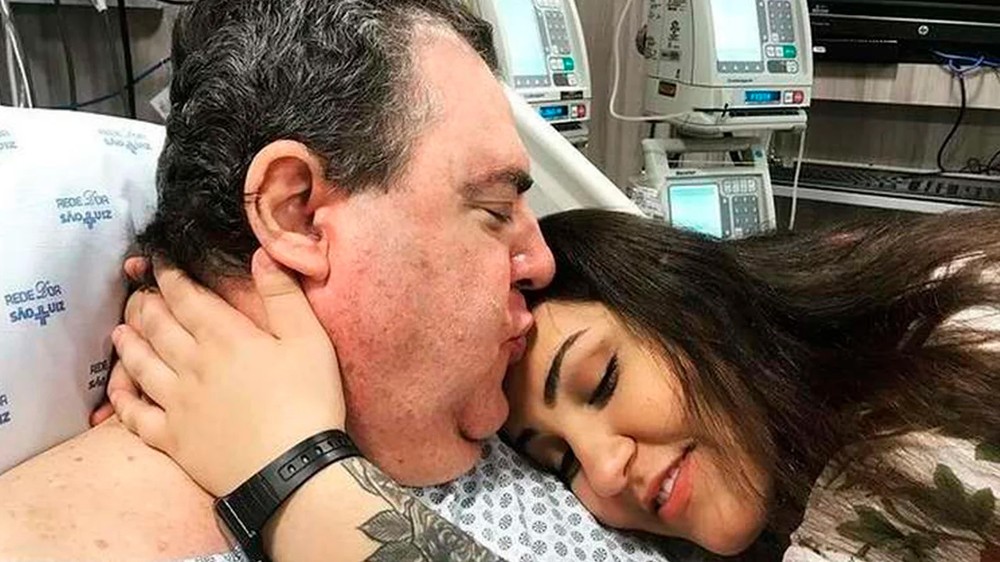 Filha de Gerson Brenner resgata vídeo emocionante com o pai após morte do ator; veja