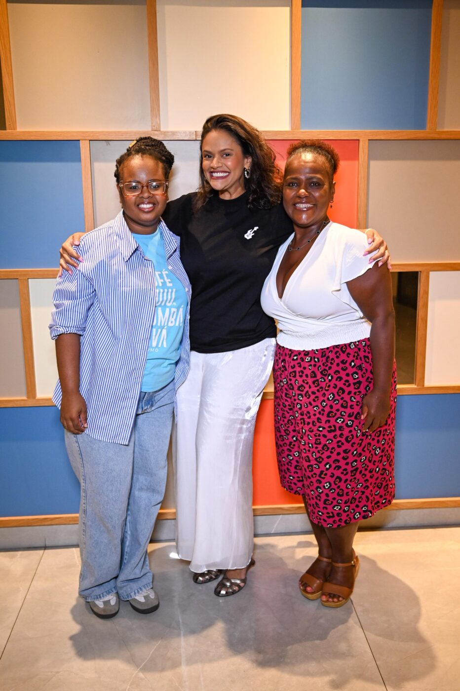 Danielle Pires, Camilla Lanza e Ana Cristina Santa Rosa