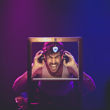 Espetáculo sobre LGBTfobia volta ao Teatro Gamboa após temporada com ingressos esgotados