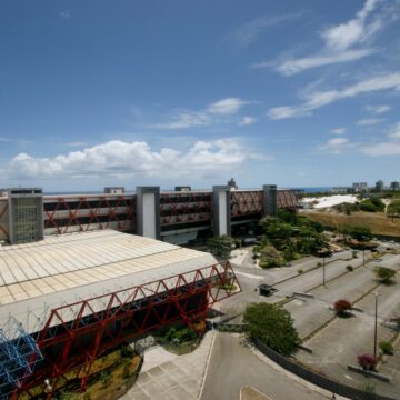 Governo da Bahia coloca antigo Centro de Convenções de Salvador à venda por R$ 141 milhões