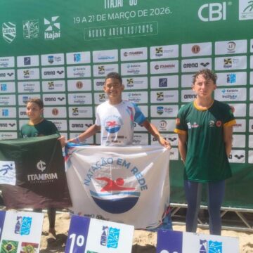 Aos 12 anos, nadador baiano que começou por recomendação médica conquista ouro e vai a competição internacional