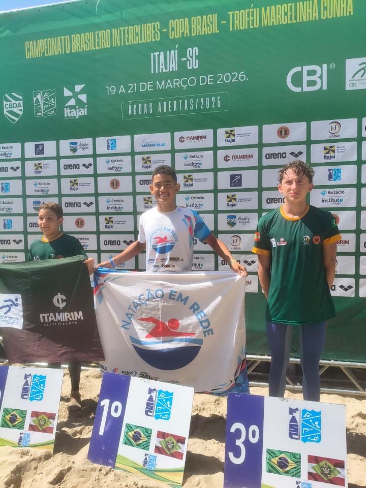 Aos 12 anos, nadador baiano que começou por recomendação médica conquista ouro e vai a competição internacional