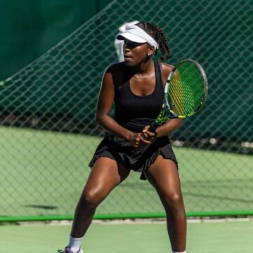 Aos 12 anos, jovem tenista de Salvador é destaque em competição nacional