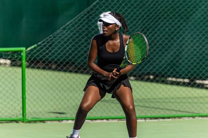 Aos 12 anos, jovem tenista de Salvador é destaque em competição nacional