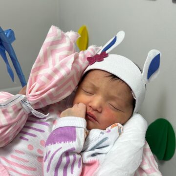 Maternidade na Chapada Diamantina promove ensaio de Páscoa e transforma rotina hospitalar em momento especial para bebês