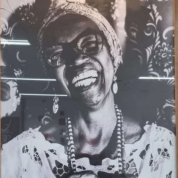 TJ-BA manda recolocar foto de líder do Candomblé retirada de fórum em Camaçari