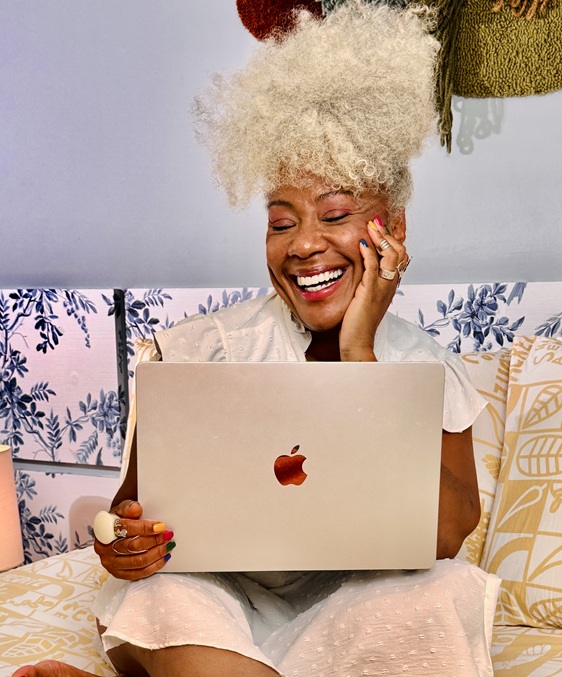 O que é climatério? Wladia Góes prepara livro para ampliar debate sobre a fase