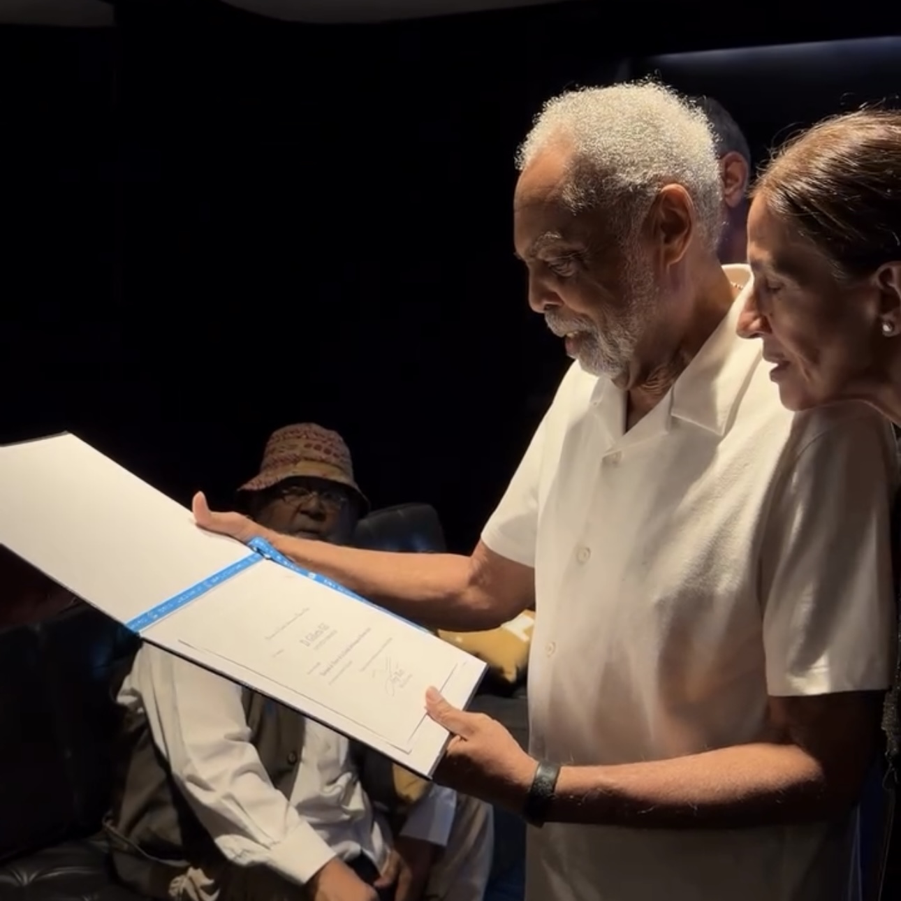 Gilberto Gil recebe título de Convidado de Honra de Buenos Aires antes de show da turnê ‘Tempo Rei’