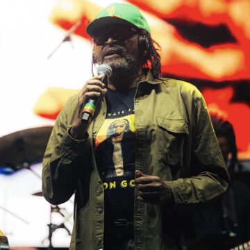 Ícone do reggae, Edson Gomes se apresenta pela primeira vez no Lollapalooza