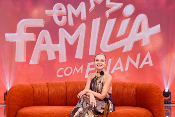 “Esperei muito por esse momento”, diz Eliana ao estrear novo programa na Globo