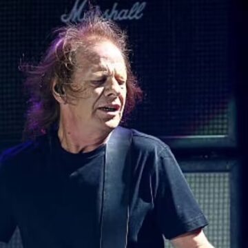 Guitarrista do AC/DC é internado na Argentina