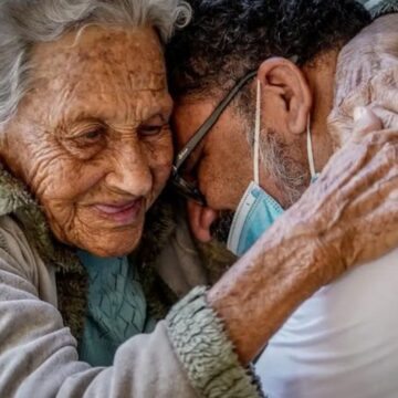 Cidade baiana integra projeto-piloto do governo Lula para cuidado domiciliar de idosos