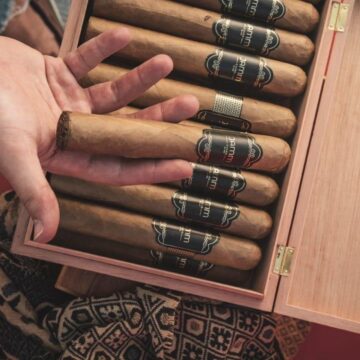 Charuto produzido na Bahia conquista 90 pontos em ranking global de publicação especializada