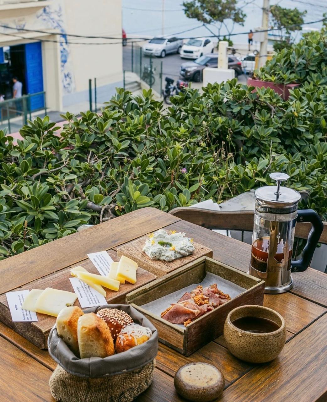 Restaurante Manga realiza nova edição de brunch harmonizado com cafés especiais da Bahia