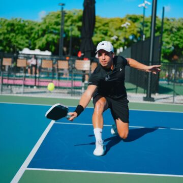 Conheça o pickleball, mistura de tênis e “ping-pong” que ganha maior evento da Bahia no fim de semana