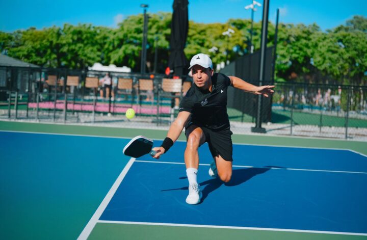 Conheça o pickleball, mistura de tênis e “ping-pong” que ganha evento exclusivo na Bahia no fim de semana