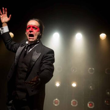 Ator Ricardo Bittencourt confirma lançamento de livro e projeto social em presídio na Bahia