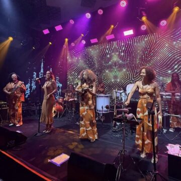 Sambaiana se despede do verão com show gratuito no Pelourinho neste sábado (21)