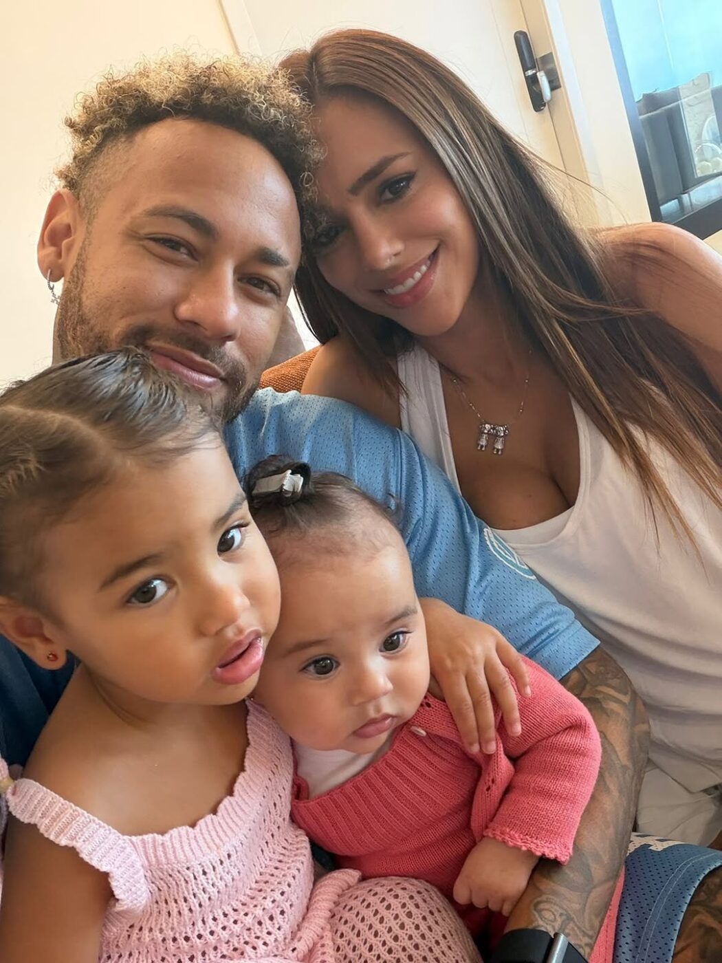 Filha de Neymar e Bruna Biancardi é levada ao hospital e influenciadora explica