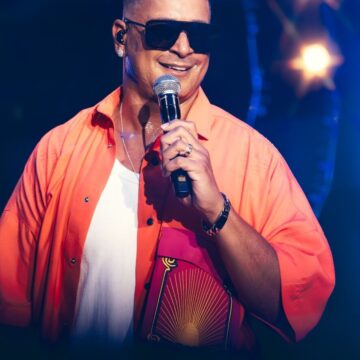 Xanddy Harmonia encerra temporada de férias na Europa com show em Portugal