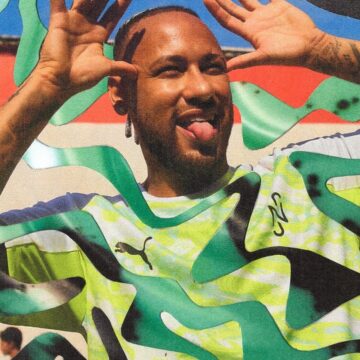 Neymar exibe joia em homenagem à família: “Meus amores”