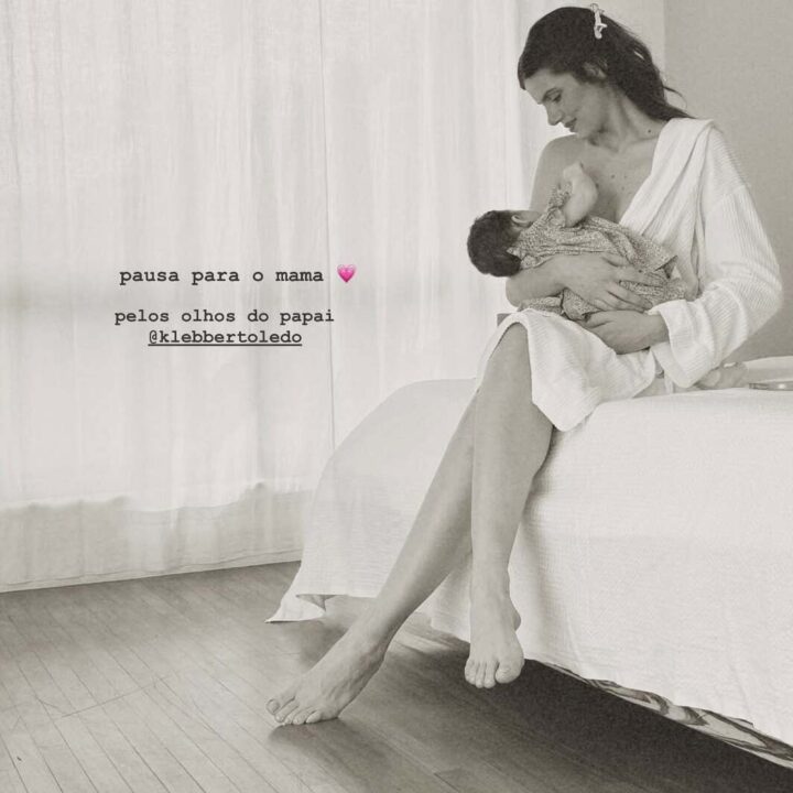 Camila Queiroz exibe clique raro com a filha Clara: “Pelos olhos do papai”