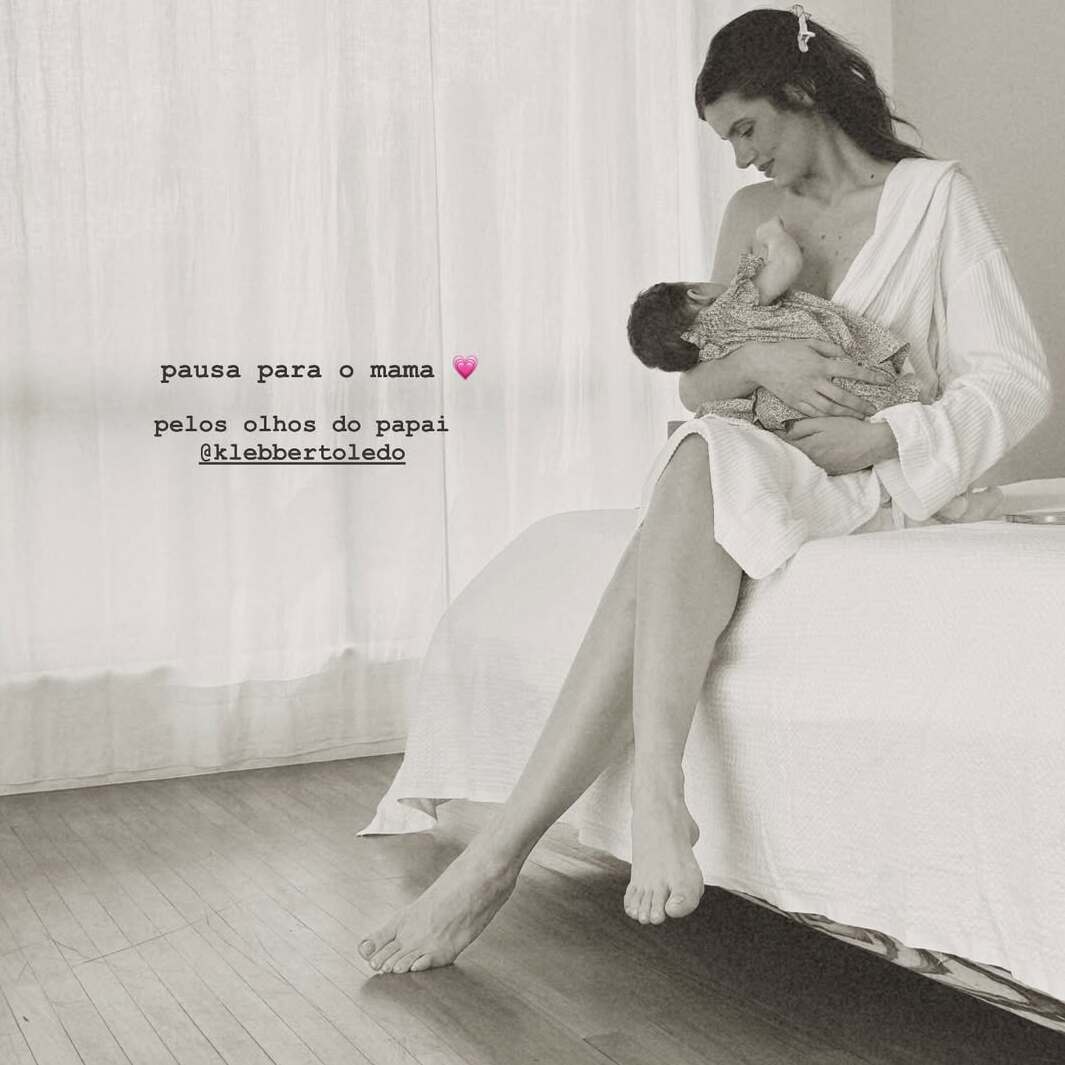 Camila Queiroz exibe clique raro com a filha Clara: “Pelos olhos do papai”