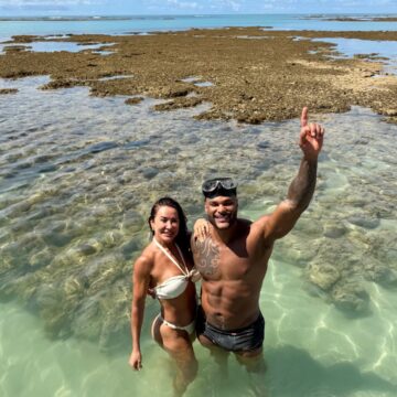 Scheila Carvalho e Tony Salles curtem férias românticas em Alagoas; fotos