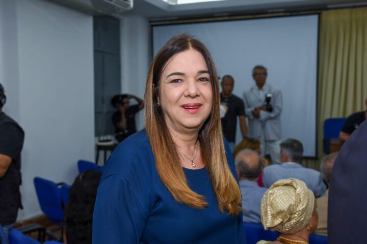 Primeira-dama da Bahia pode receber principal honraria do Legislativo baiano