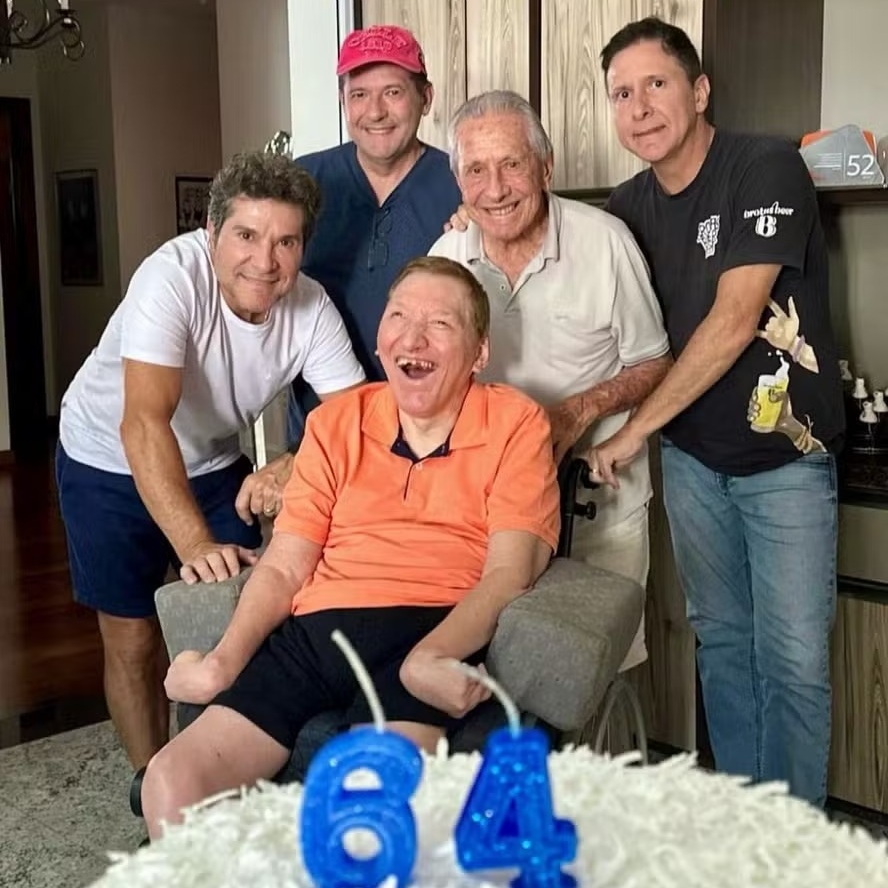 Cantor Daniel emociona web ao celebrar o aniversário do irmão PCD: ‘Um anjo’