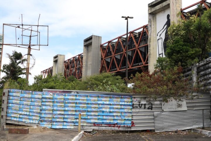 Leiloeiros pedem suspensão de venda do Centro de Convenções por ‘ausência de transparência’