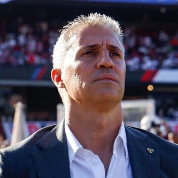 São Paulo demite o treinador Hernán Crespo após divergências internas