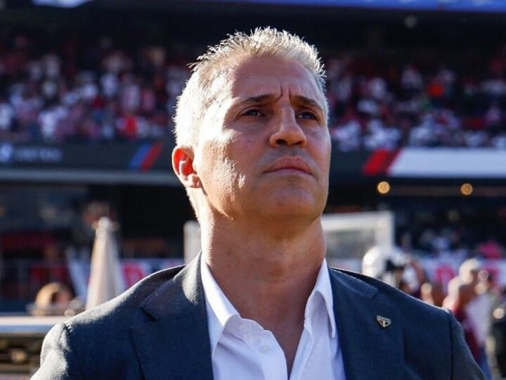 São Paulo demite o treinador Hernán Crespo após divergências internas