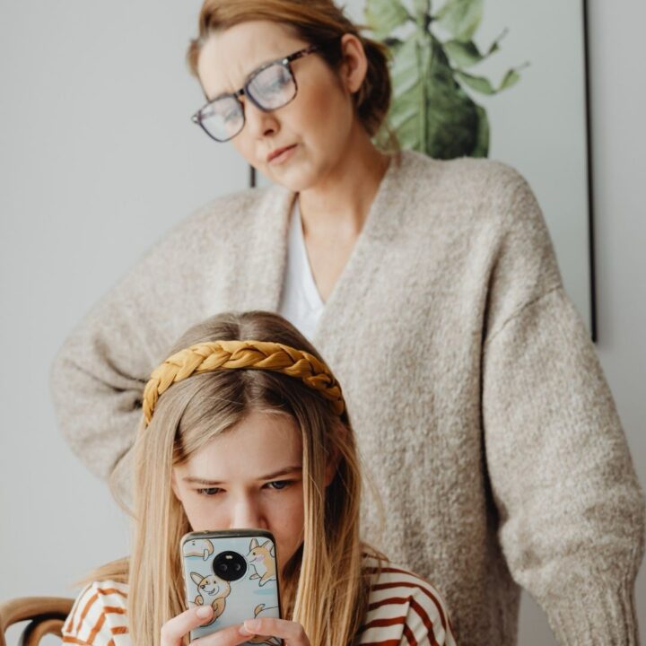 WhatsApp lança contas supervisionadas para crianças com controle dos pais