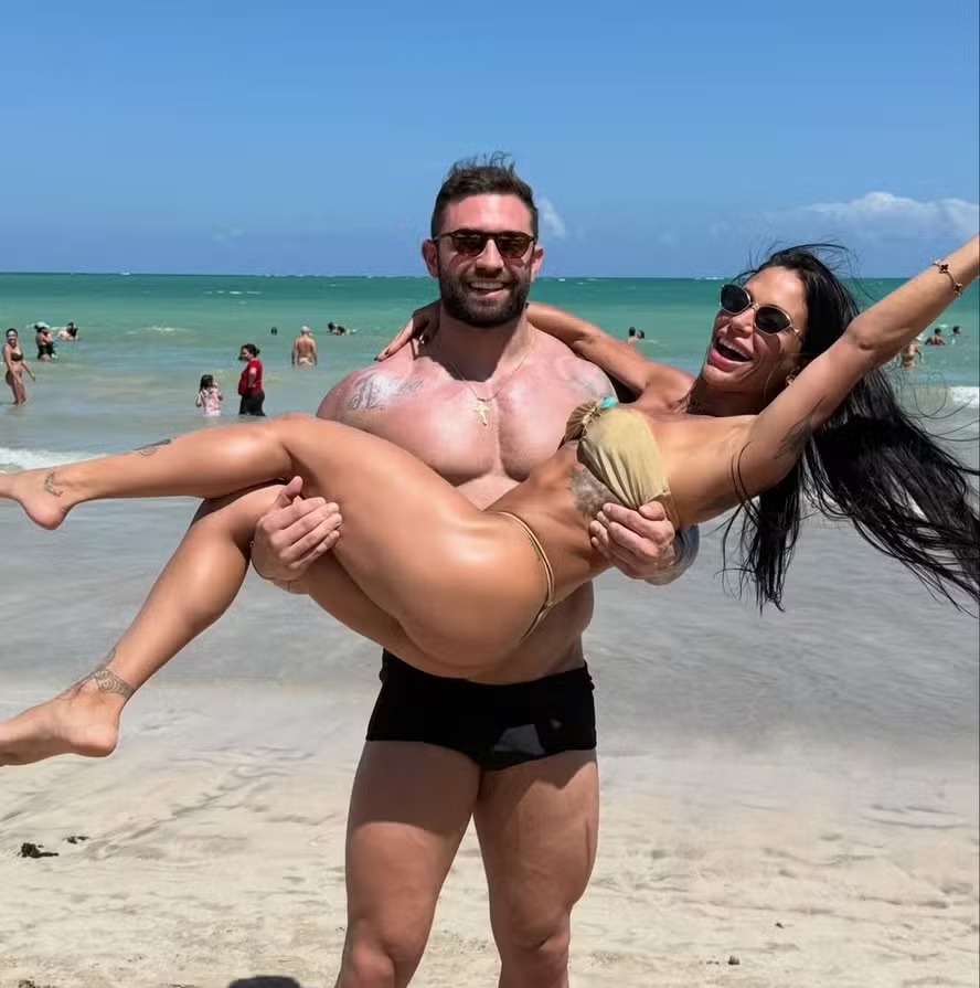 Ex de chefão da Viradouro, Thamires Hauch ganha declaração do namorado médico: ‘Te amo’