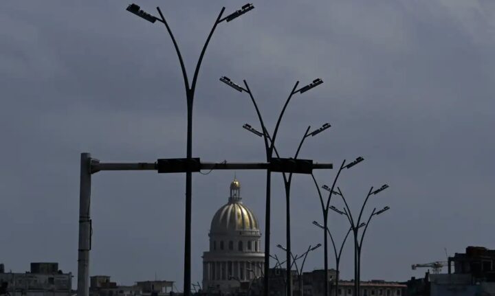 Cuba completa 3 meses sem receber combustível por bloqueio dos EUA