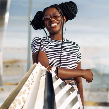 Geração Z impulsiona retomada dos shoppings e reforça interesse por lojas físicas